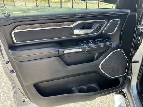 Used 2019 RAM 1500 Laramie AWD/4WD image 35