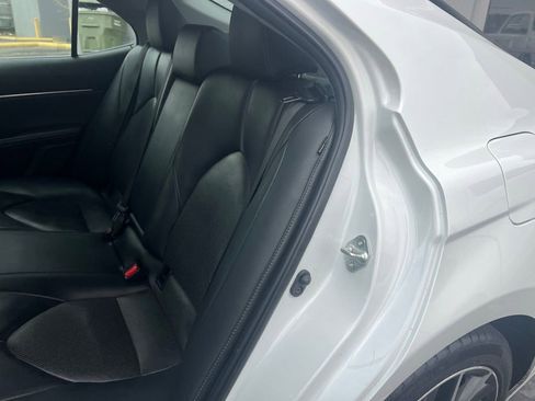 Used 2021 Toyota Camry XLE image 15