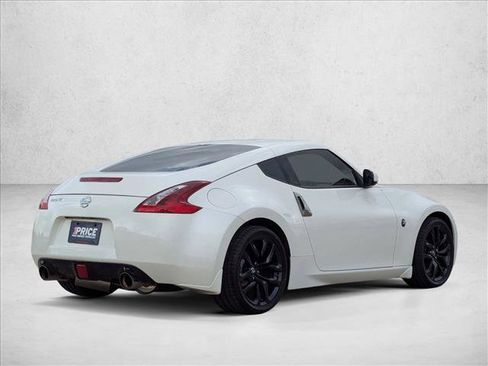 Used 2020 Nissan 370Z Coupe image 5