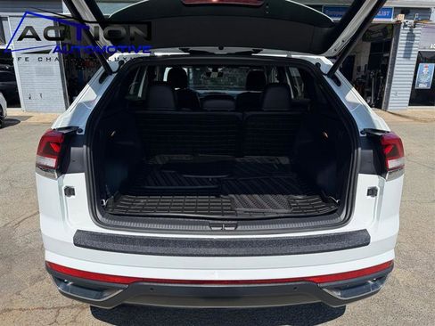 Used 2021 Volkswagen Atlas Cross Sport SEL image 18