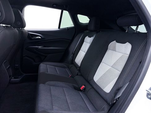 Used 2024 Chevrolet Trax RS w/ Sunroof Package image 33