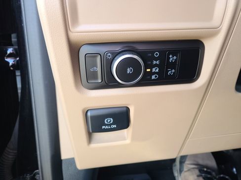 Used 2023 Ford F150 XLT image 22