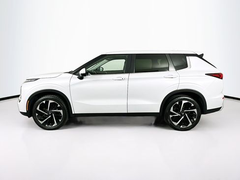 Used 2024 Mitsubishi Outlander SE AWD/4WD image 4