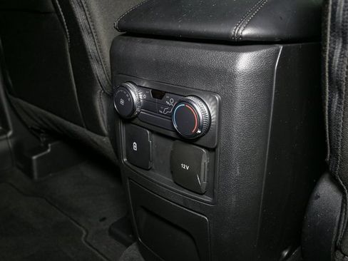 Used 2022 Ford Explorer XLT image 21