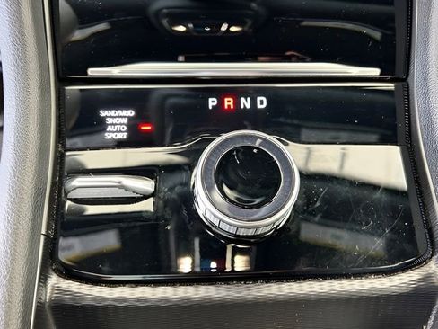 Used 2024 Jeep Grand Cherokee Limited image 41