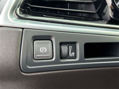 Used 2024 Cadillac XT6 Premium Luxury w/ LPO, Floor Liner Package image 21