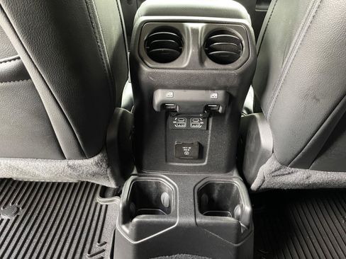 Certified 2022 Jeep Gladiator Overland w/ Popular Equipment Package image 34