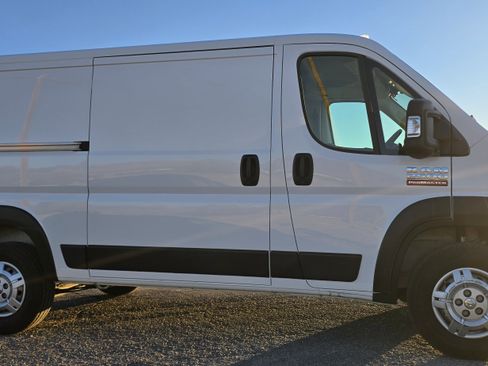 Used 2021 RAM ProMaster 2500 image 3