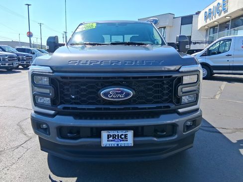 Used 2023 Ford F350 Lariat w/ Sport Appearance Package image 8