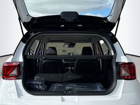 New 2026 Hyundai Venue SEL image 7