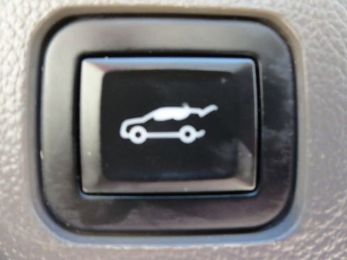 Used 2019 Chevrolet Traverse LT image 32