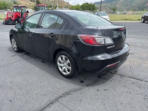 Used 2011 MAZDA MAZDA3 i Sport FWD image 4