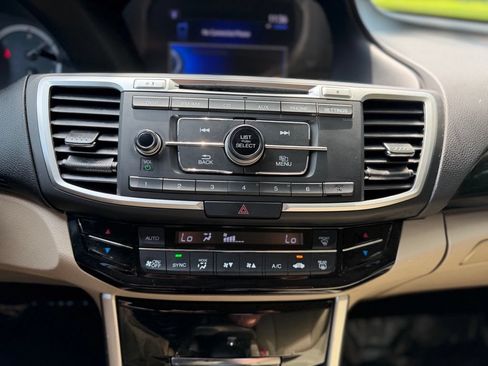 Used 2016 Honda Accord LX image 21