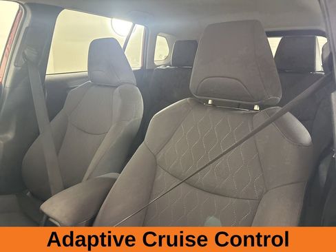 Used 2023 Toyota Corolla Cross LE image 9