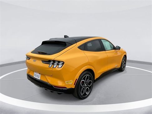 Certified 2021 Ford Mustang Mach-E GT image 5