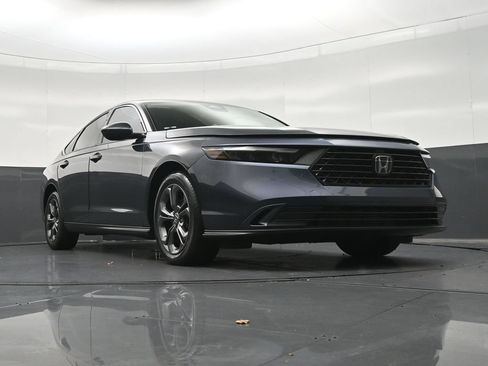 Used 2023 Honda Accord EX image 27