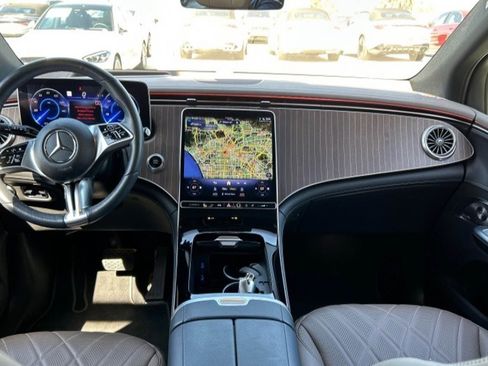 Used 2023 Mercedes-Benz EQE 500 4MATIC SUV image 5
