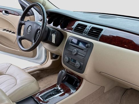 Used 2008 Buick Lucerne CXL w/ Ultra Confidence Package FWD image 5