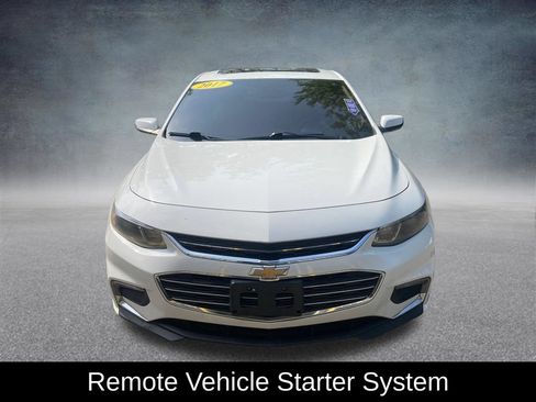 Used 2017 Chevrolet Malibu LT FWD image 10