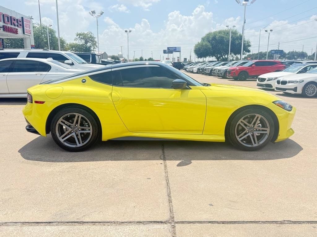 Used 2024 Nissan Z Sport w/ Floor Mat Package RWD image 8