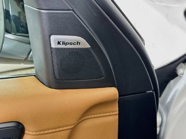 Used 2025 Nissan Armada SL w/ Captain's Chari Seat Package AWD/4WD image 18
