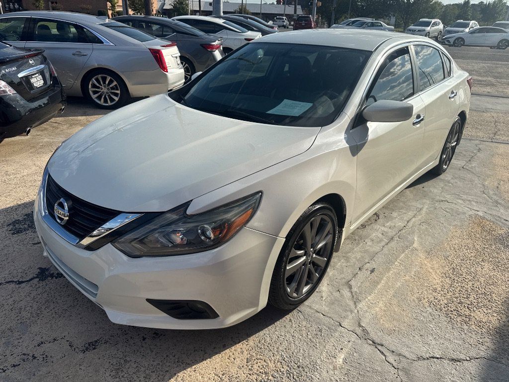 Used 2018 Nissan Altima 2.5 SR w/ SR Special Edition FWD image 1
