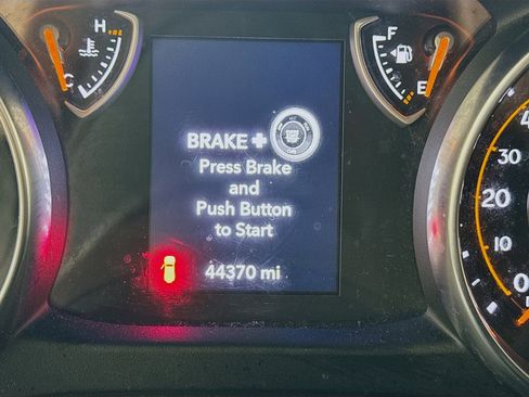 Used 2022 Jeep Wrangler Unlimited Sport image 15