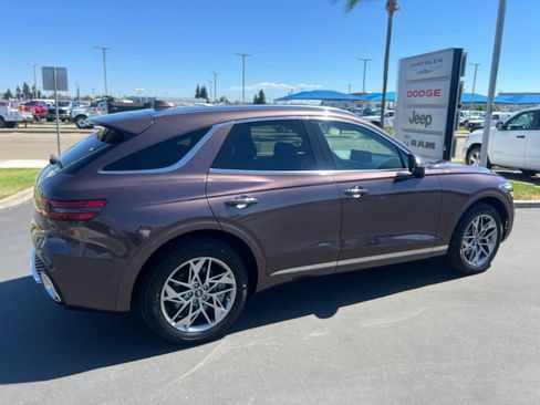Used 2023 Genesis GV70 2.5T w/ Advanced Package AWD/4WD image 17
