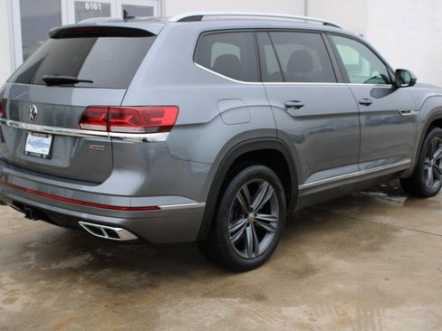Used 2022 Volkswagen Atlas SEL R-Line image 6