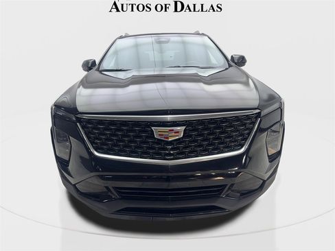 Used 2024 Cadillac XT4 Premium Luxury image 3