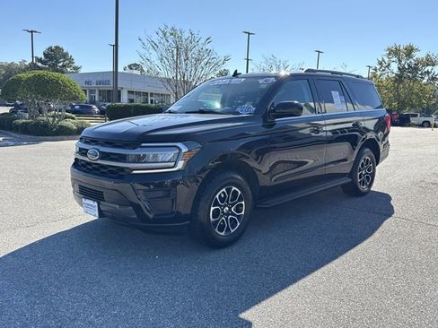 Used 2024 Ford Expedition XLT image 7