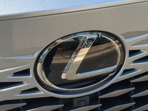 Used 2025 Lexus RX 350h w/ Convenience Package image 13