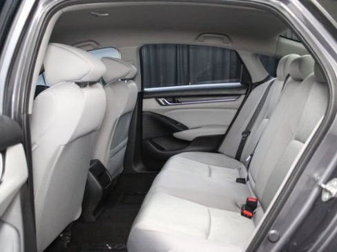 Used 2018 Honda Accord LX image 22