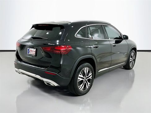 Used 2024 Mercedes-Benz GLA 250 4MATIC image 7