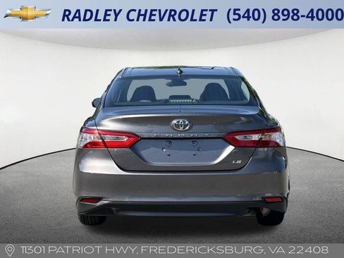 Used 2019 Toyota Camry LE image 5