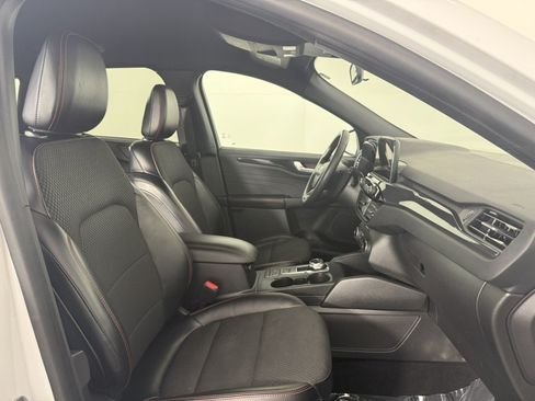 Used 2023 Ford Escape ST-Line FWD image 10