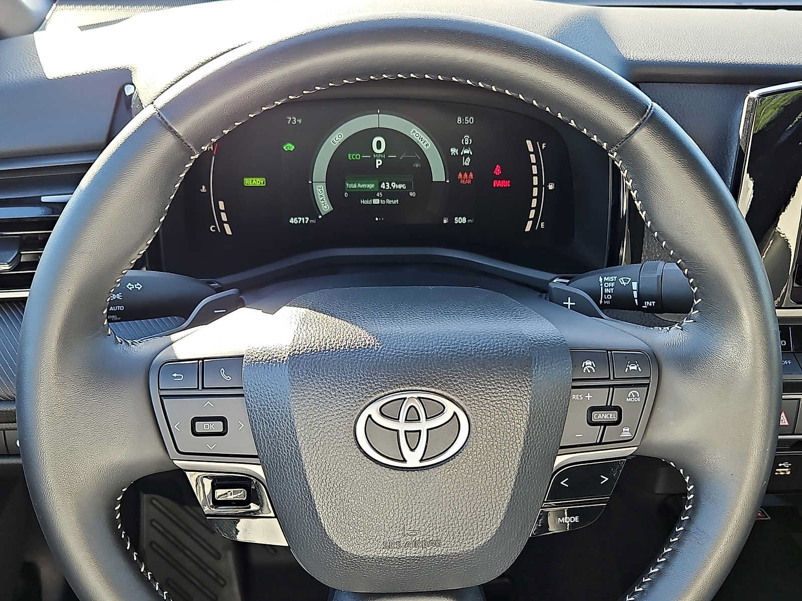Used 2025 Toyota Camry SE w/ Convenience Package FWD image 18