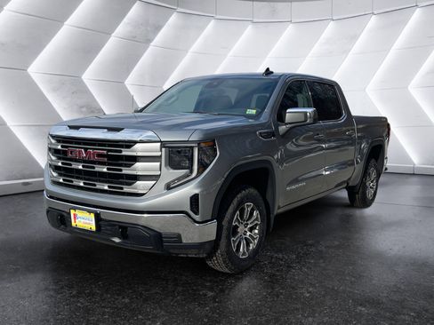 New 2026 GMC Sierra 1500 SLE image 2