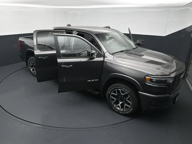 Used 2025 RAM 1500 Laramie AWD/4WD image 28