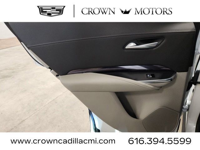Certified 2023 Cadillac XT4 Luxury w/ Driver Awareness Package FWD image 23