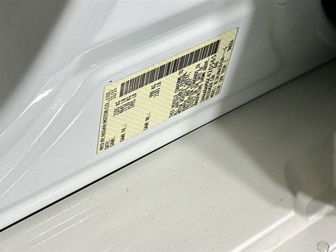 Used 2016 Nissan Maxima Platinum image 12