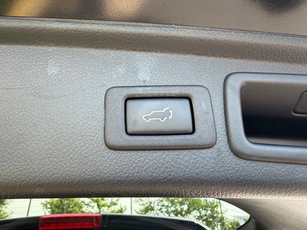 Used 2017 Subaru Forester 2.5i Touring AWD/4WD image 34