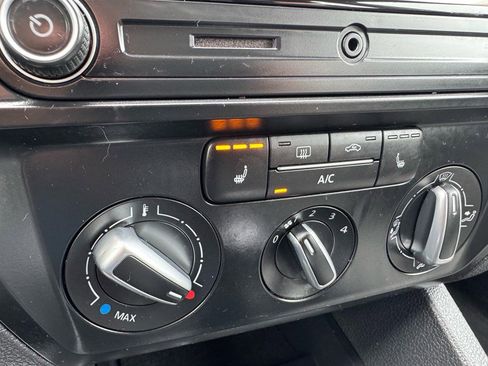 Used 2018 Volkswagen Jetta S w/ Cold Weather Package image 19