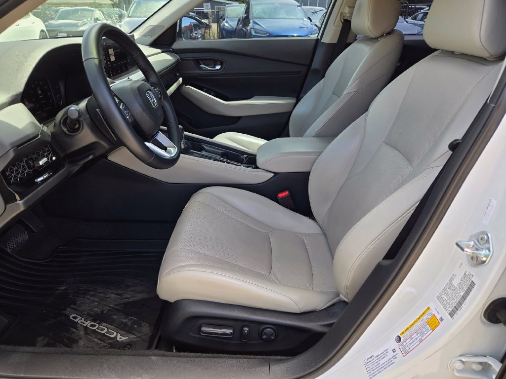 Used 2024 Honda Accord Touring image 17
