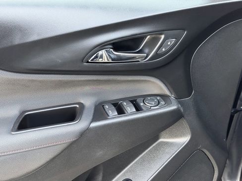 Used 2022 Chevrolet Equinox RS w/ RS Leather Package FWD image 21