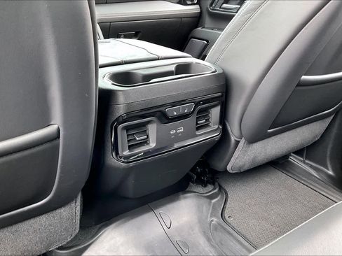 Used 2024 GMC Sierra 2500 AT4X image 36