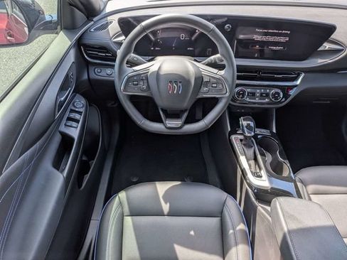 Used 2025 Buick Envista Sport Touring w/ Convenience I Package FWD image 21