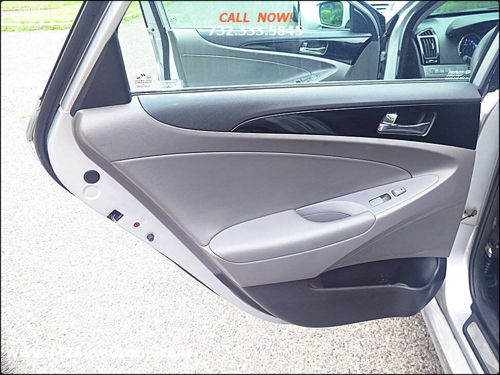 Used 2011 Hyundai Sonata Limited FWD image 22
