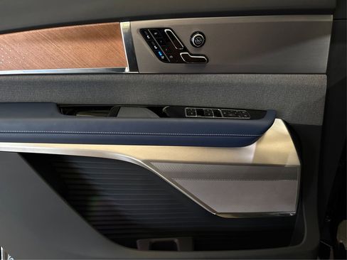 New 2026 Cadillac Vistiq Premium Luxury image 21