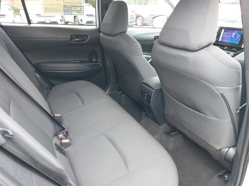 Used 2023 Toyota Corolla Cross LE image 11